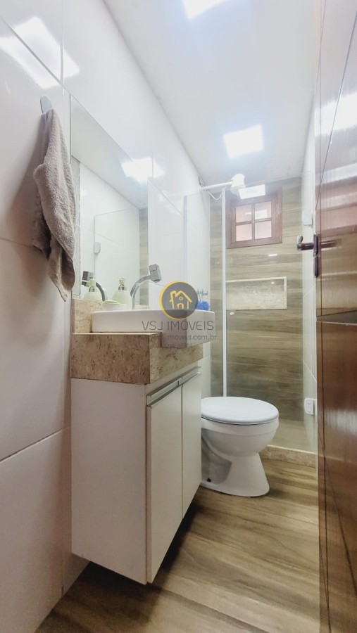 Casa à venda com 3 quartos, 219m² - Foto 14