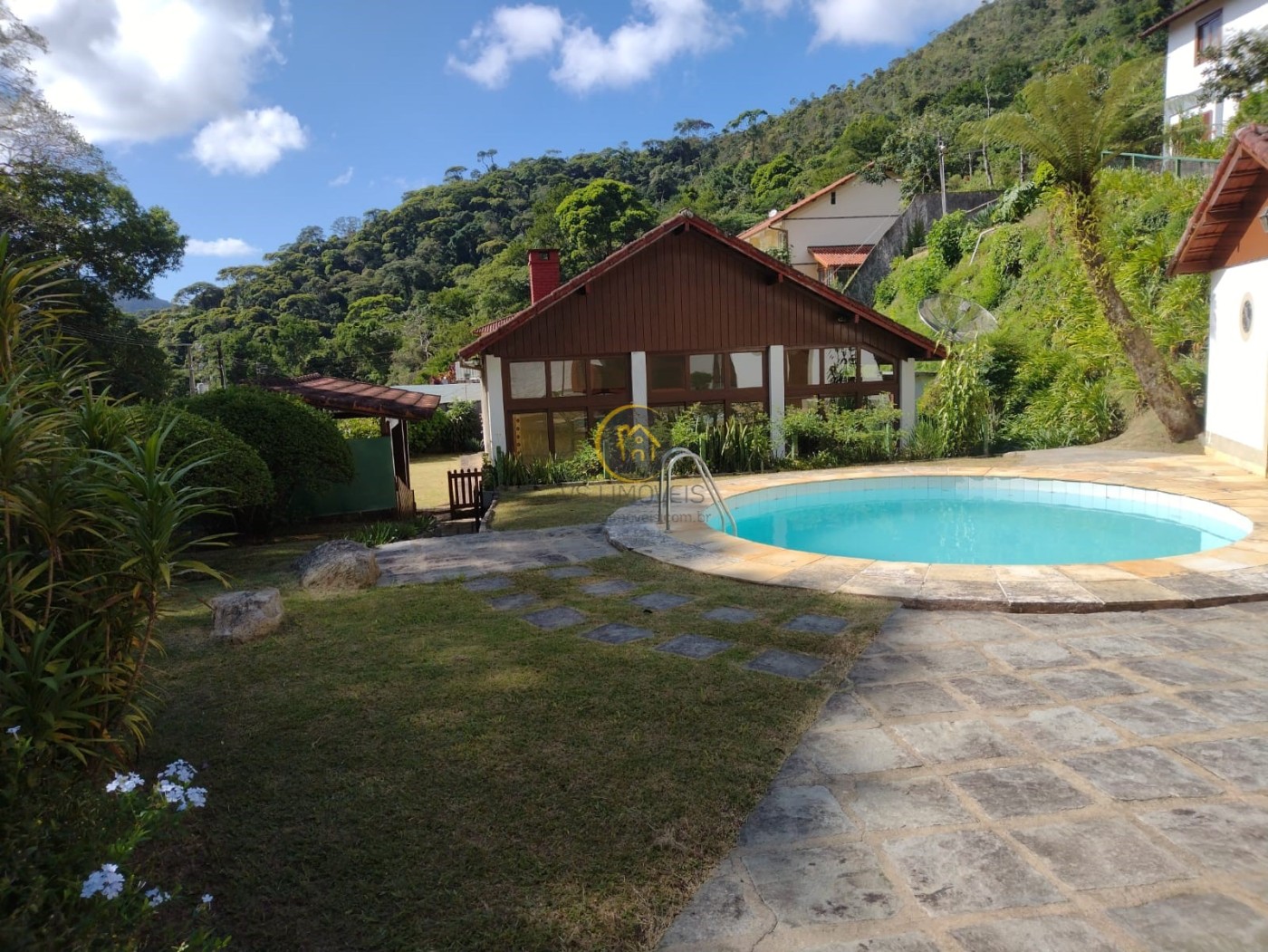 Casa à venda com 2 quartos, 350m² - Foto 3